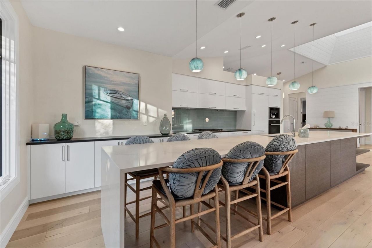 709 Eagle Point Drive, Venice, FL 34285 Photo