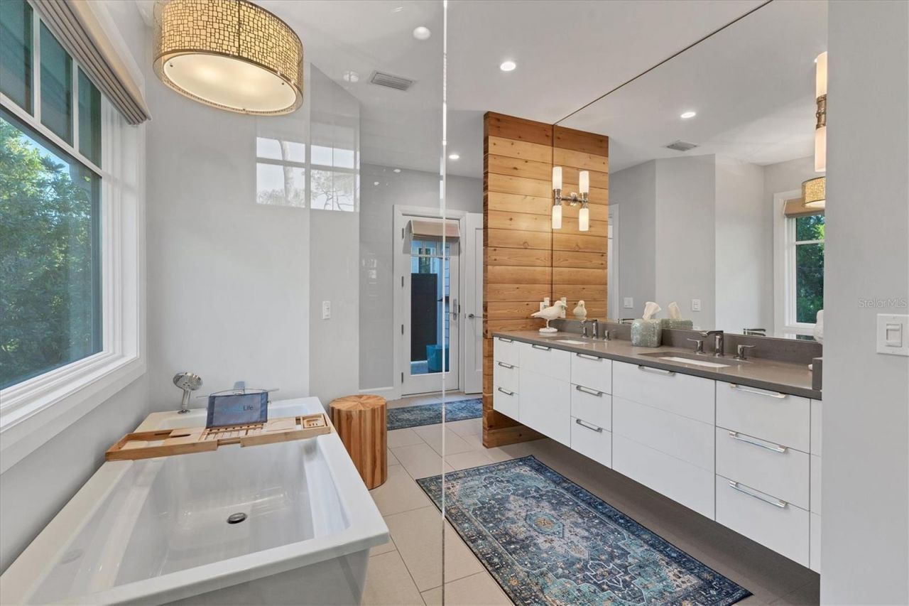 709 Eagle Point Drive, Venice, FL 34285 Photo