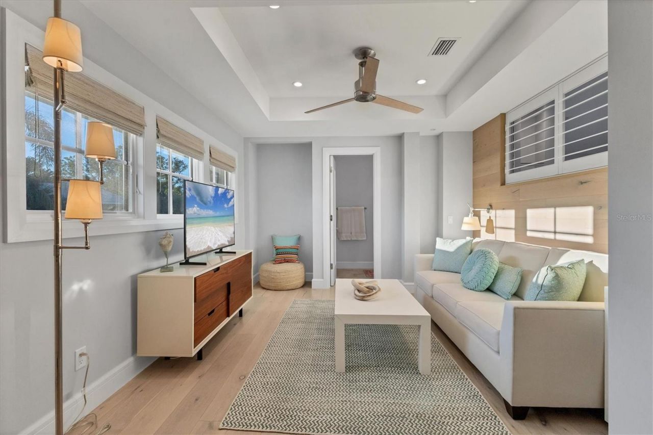 709 Eagle Point Drive, Venice, FL 34285 Photo