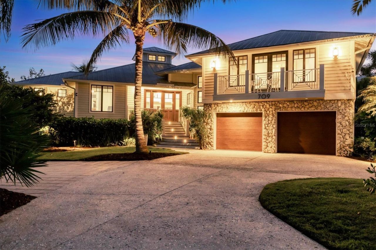 709 Eagle Point Drive, Venice, FL 34285 Photo