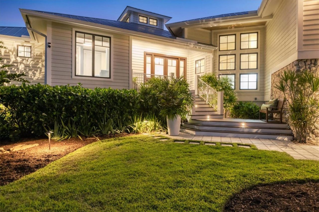 709 Eagle Point Drive, Venice, FL 34285 Photo