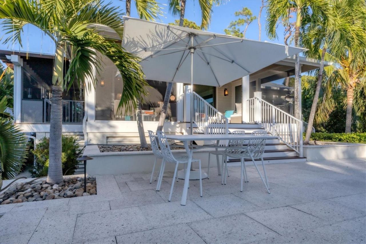 709 Eagle Point Drive, Venice, FL 34285 Photo