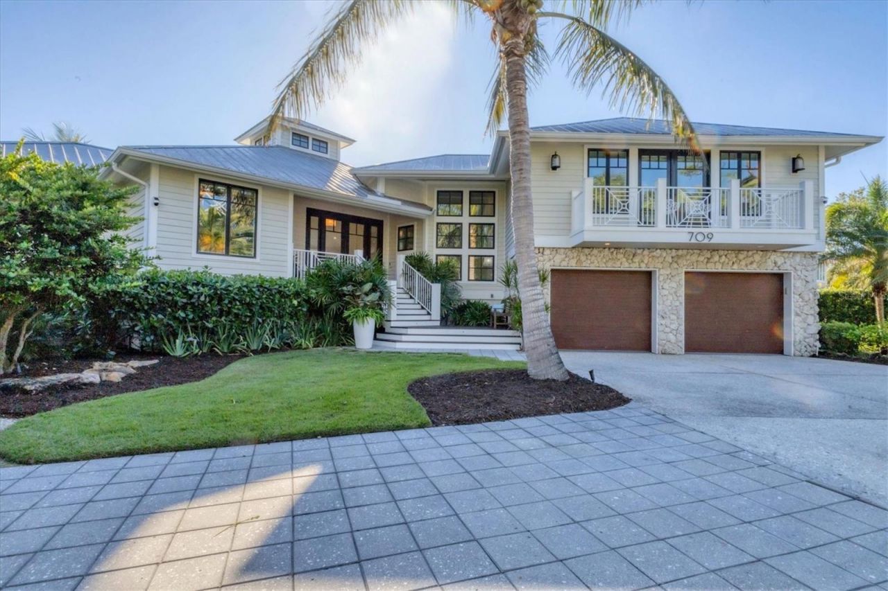 709 Eagle Point Drive, Venice, FL 34285 Photo