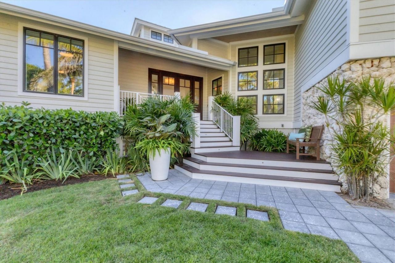 709 Eagle Point Drive, Venice, FL 34285 Photo