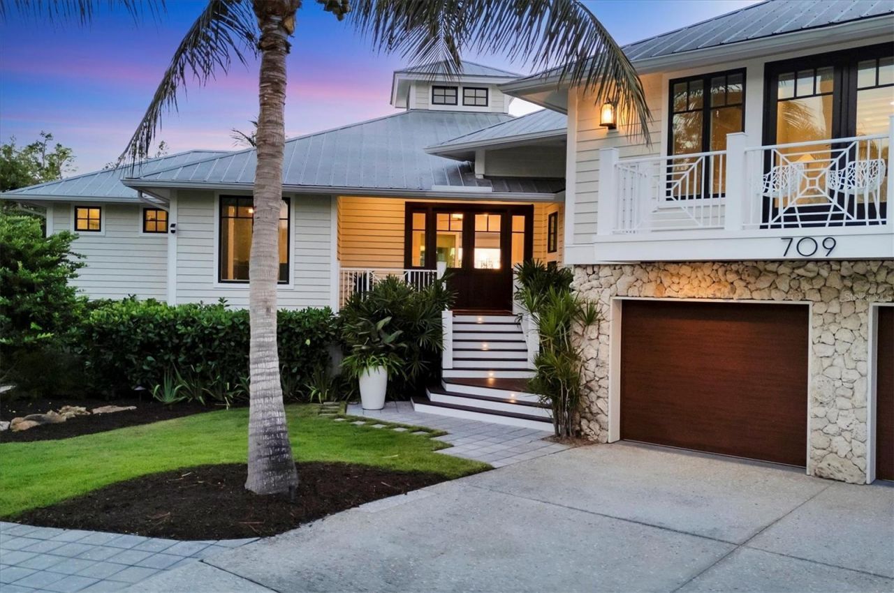 709 Eagle Point Drive, Venice, FL 34285 Photo