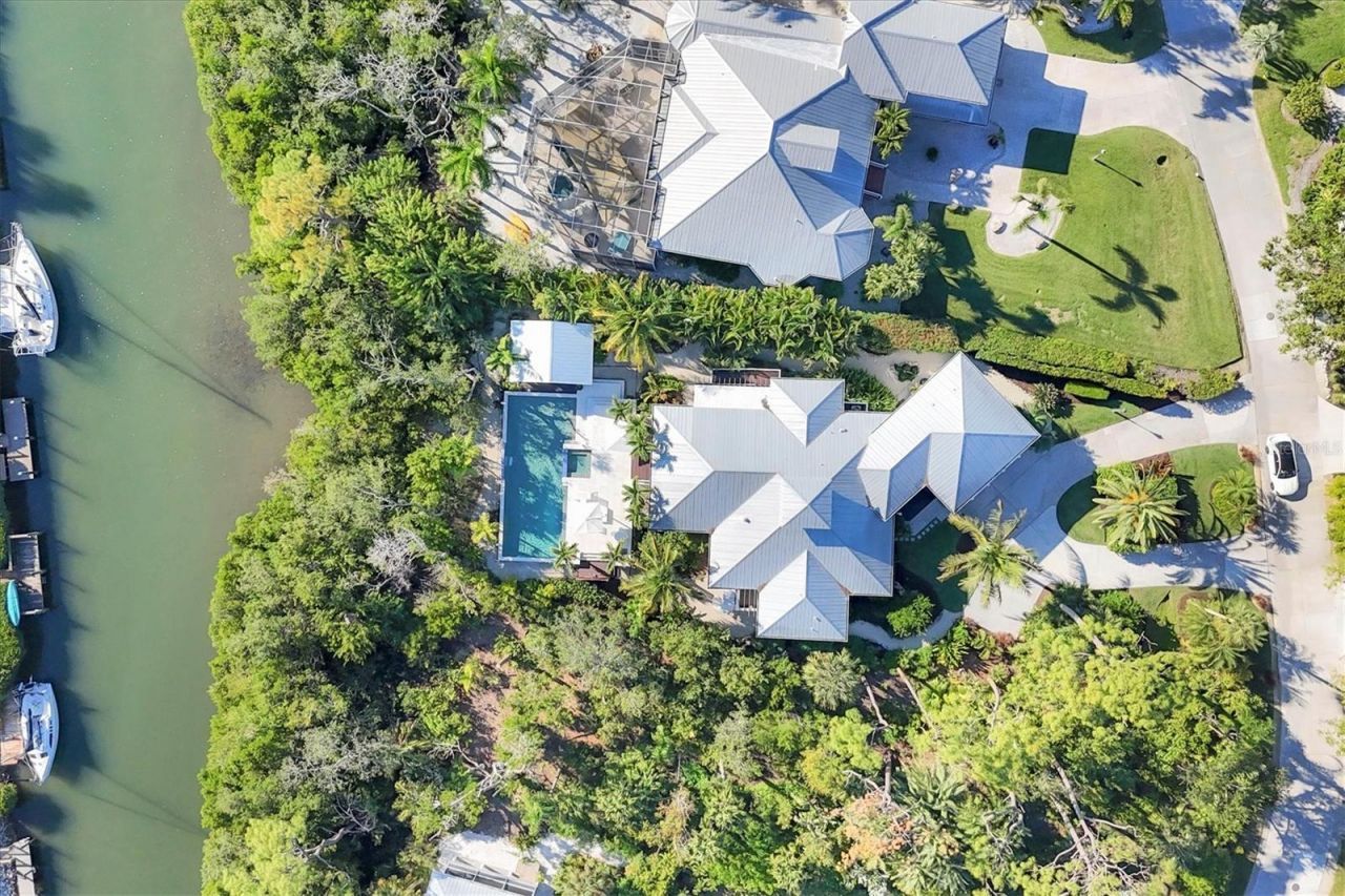 709 Eagle Point Drive, Venice, FL 34285 Photo