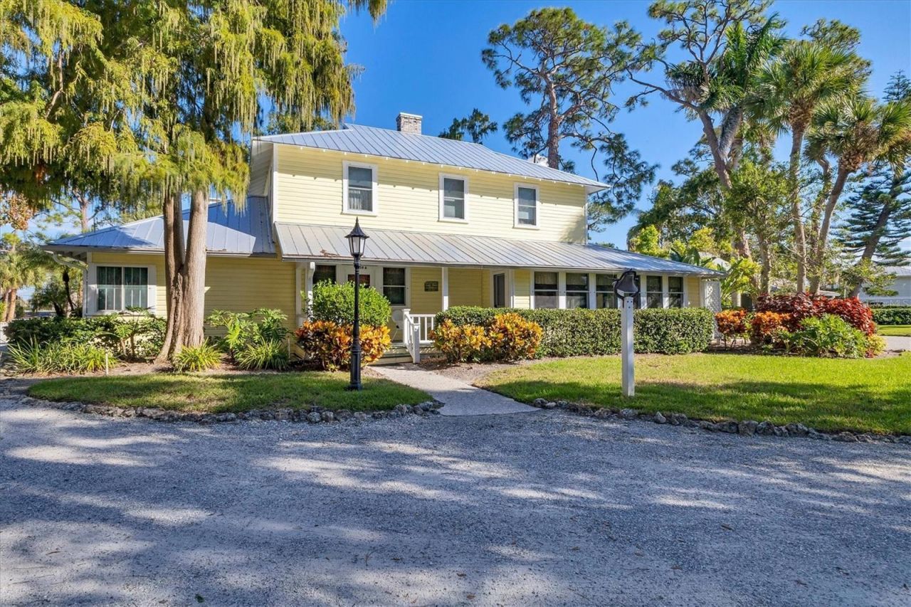 709 Eagle Point Drive, Venice, FL 34285 Photo