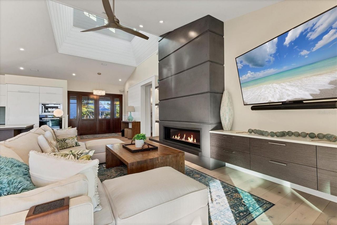 709 Eagle Point Drive, Venice, FL 34285 Photo