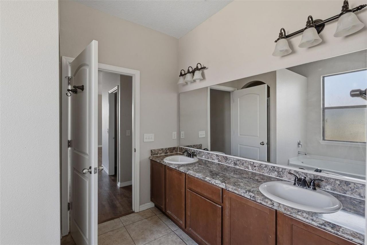 2318 Sebago Drive, Lakeland, FL 33805 Photo