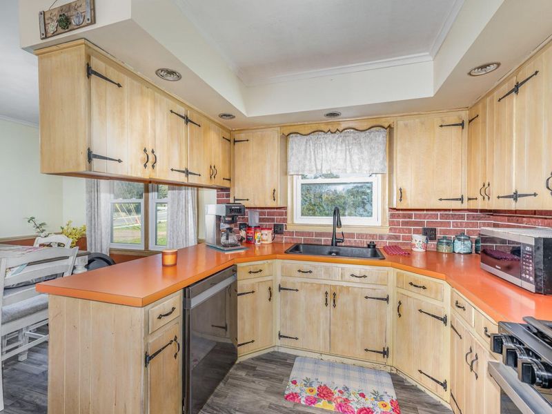 9 E Silver Street, Wapakoneta, OH 45895 Photo 10