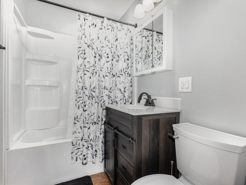 9 E Silver Street, Wapakoneta, OH 45895 Photo 14