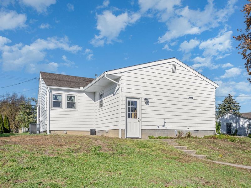 9 E Silver Street, Wapakoneta, OH 45895 Photo 17