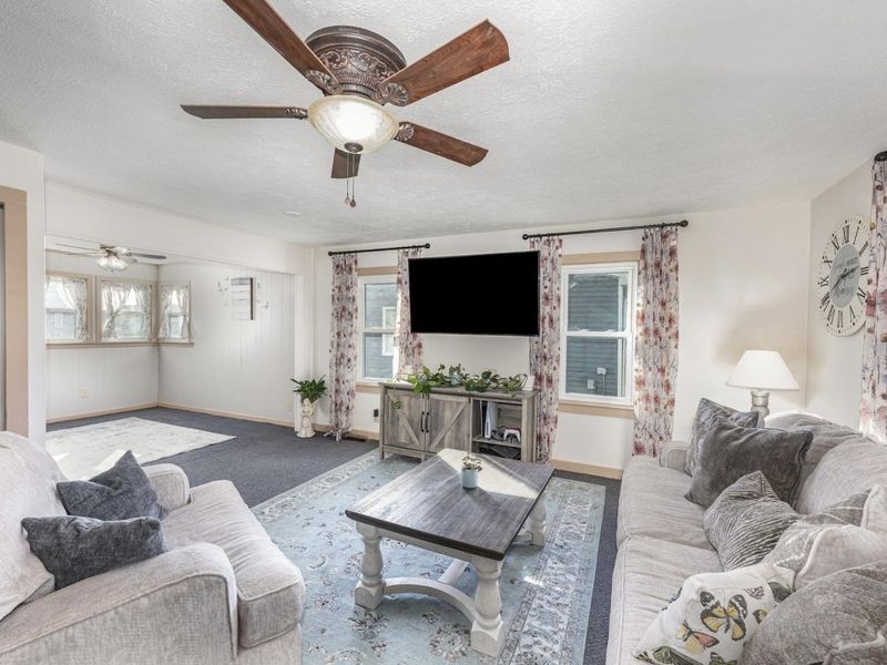 9 E Silver Street, Wapakoneta, OH 45895 Photo 5