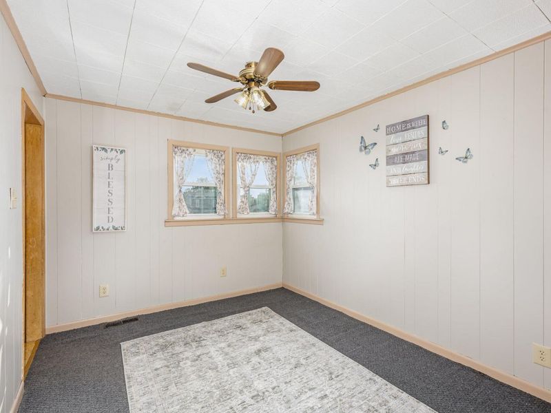 9 E Silver Street, Wapakoneta, OH 45895 Photo 8