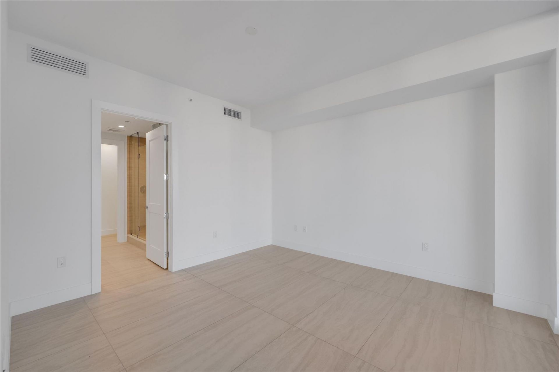 151 N Seabreeze Boulevard, Unit 903E, Fort Lauderdale, FL 33304 Photo