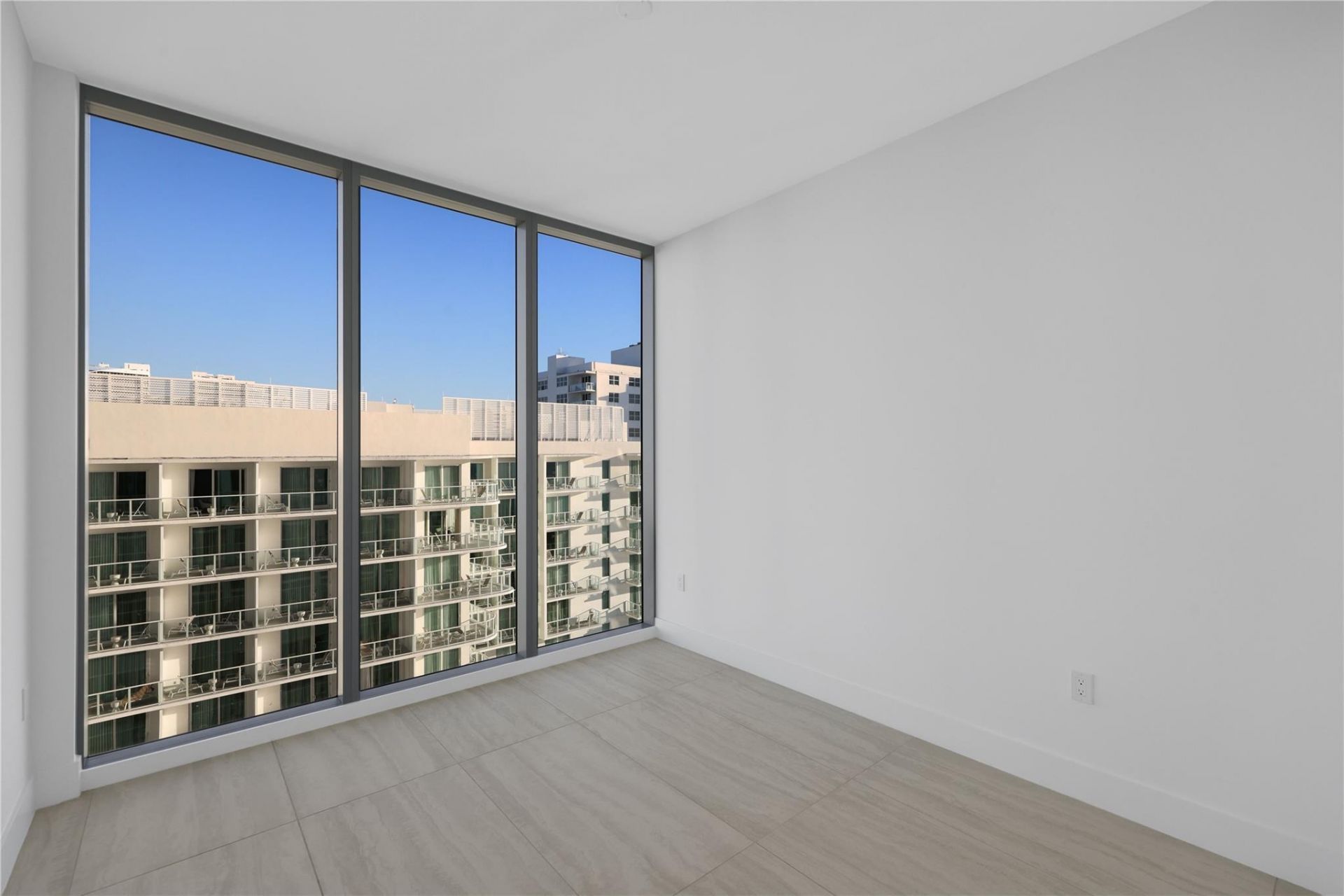 151 N Seabreeze Boulevard, Unit 903E, Fort Lauderdale, FL 33304 Photo