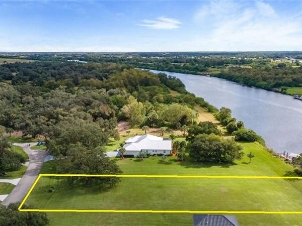 1497 Riverbend DR, LABELLE, FL 33935