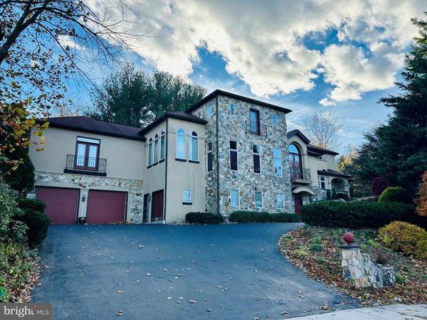 101 ROBERT ROAD, WYOMISSING, PA 19610