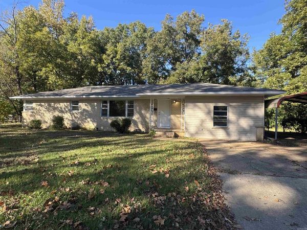 100 E Lincoln, Searcy, AR 72143