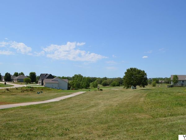 8614 Eagle Point, Plattsmouth, NE 68048