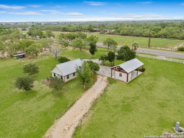 14830 FM 1346, St Hedwig, TX 78152