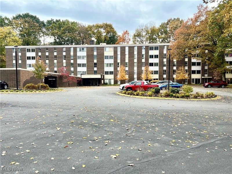 3068 Kent Road, Unit 105C, Stow, OH 44224 Photo 1