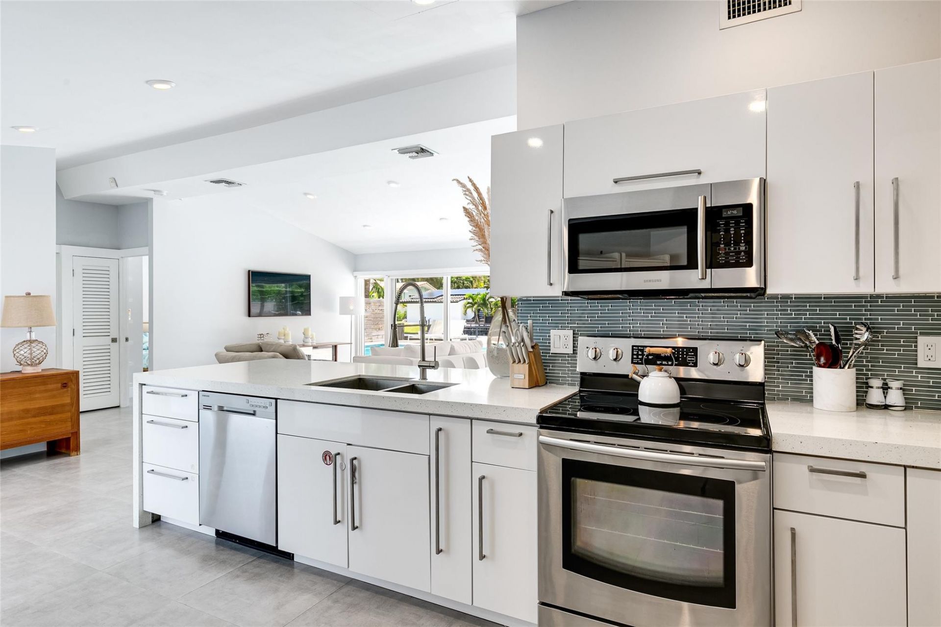 1704 SW 4th Court, Fort Lauderdale, FL 33312 Photo