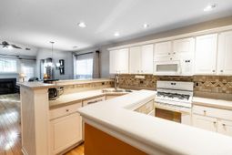 1500 Yellow Hawthorn Circle photo 4