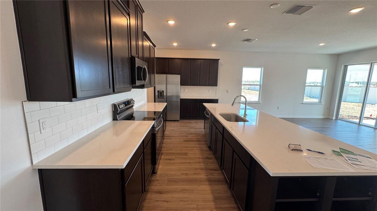 857 Hawthorne Berry Road, Lakeland, FL 33810 Photo