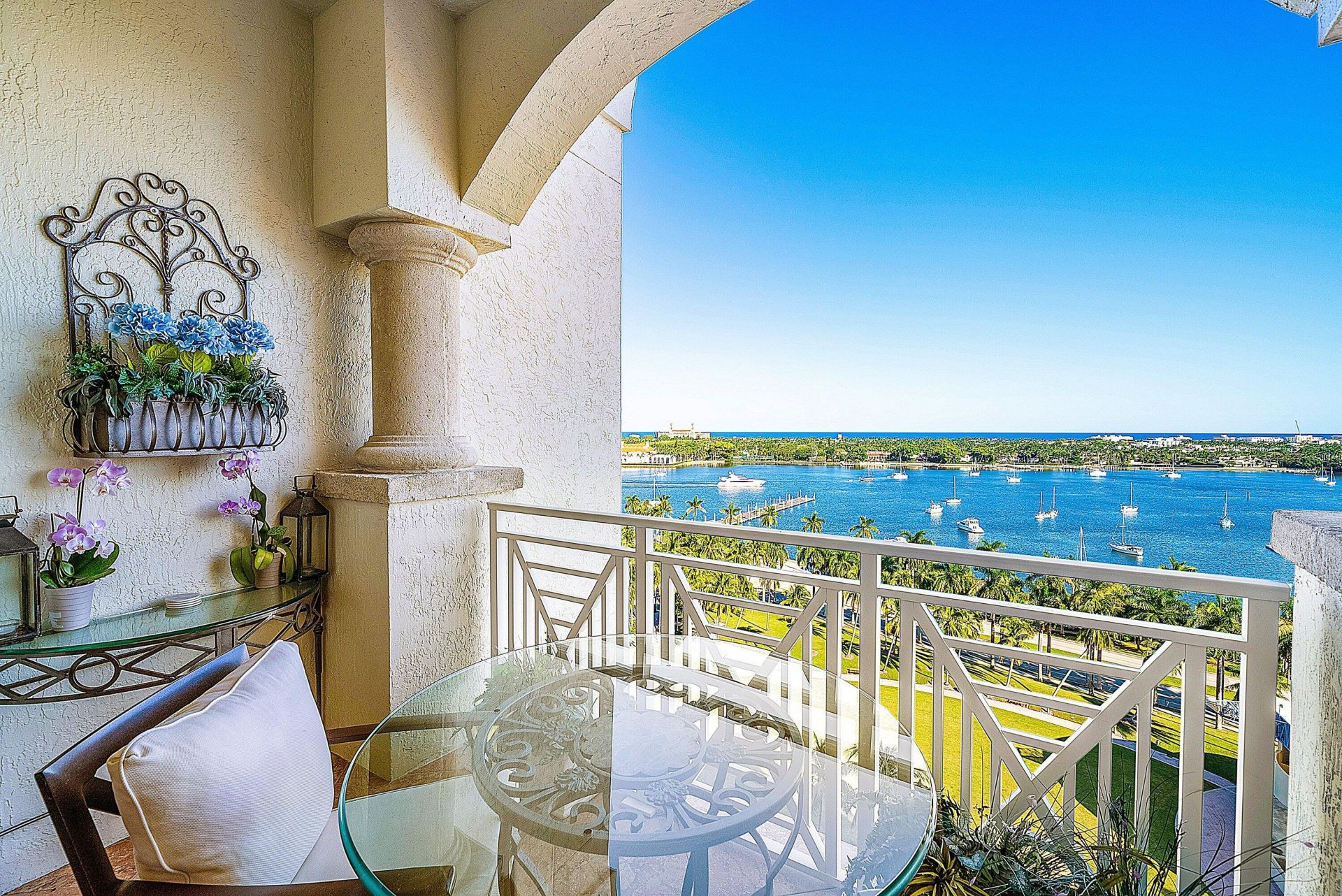 201 S Narcissus Avenue, Unit 1002, West Palm Beach, FL 33401 Photo