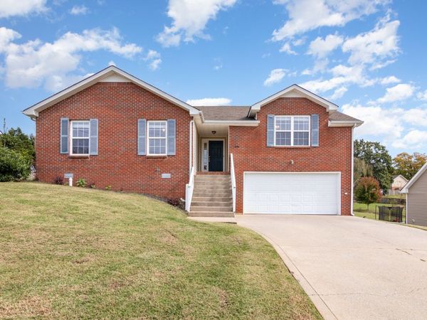 1845 Twin Rivers Rd, Clarksville, TN 37040