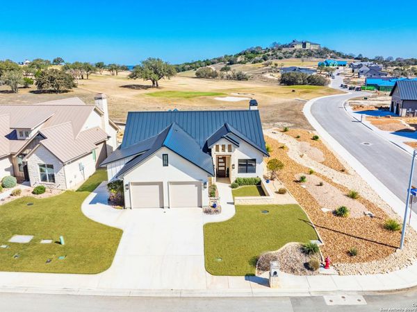 1025 Comanche Hills, Kerrville, TX 78028