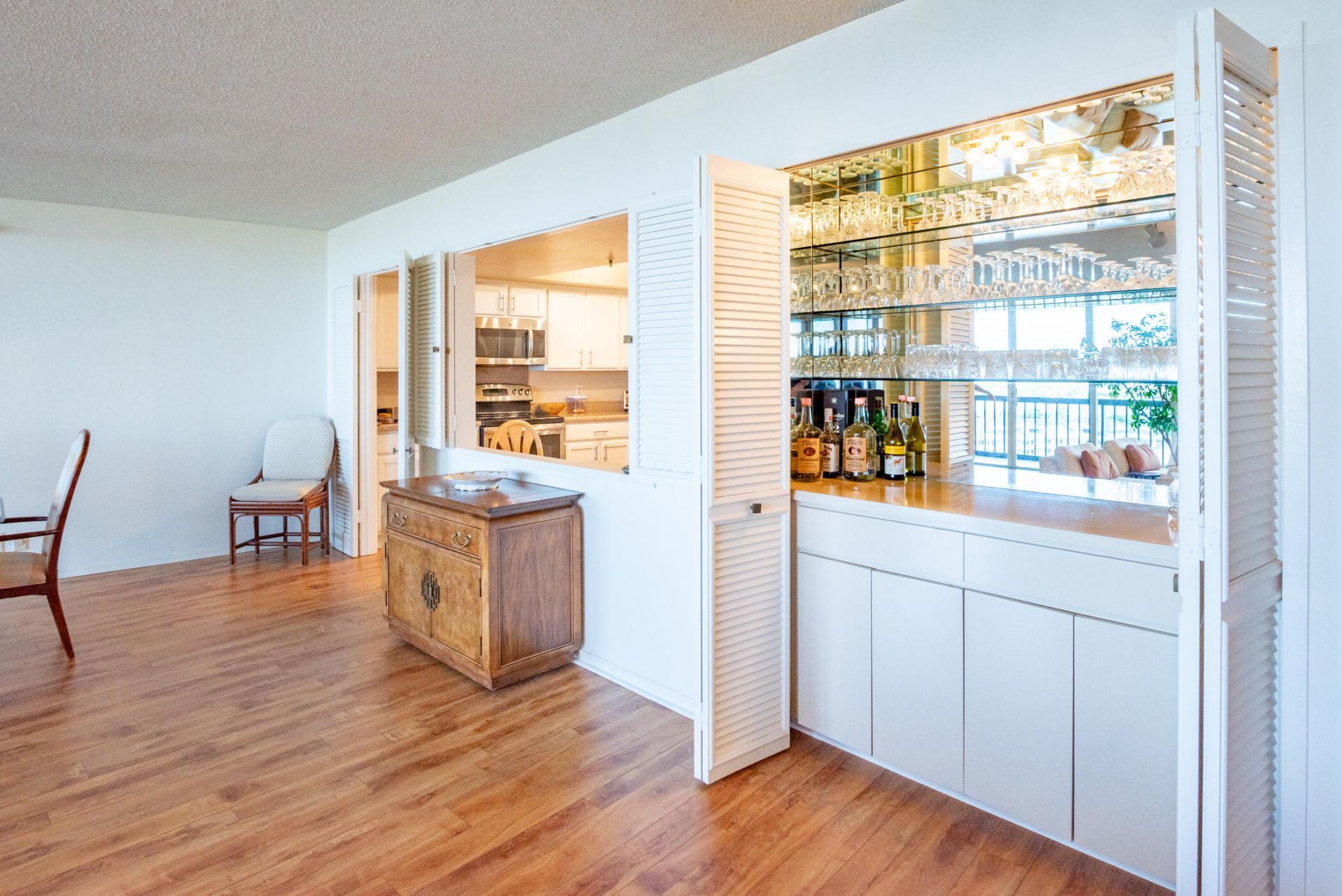 2480 Presidential Way, Unit 1504, West Palm Beach, FL 33401 Photo