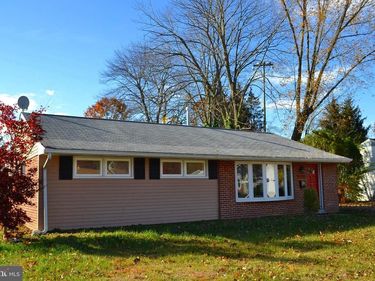 2806 ANZAC AVENUE, ABINGTON, PA 19001