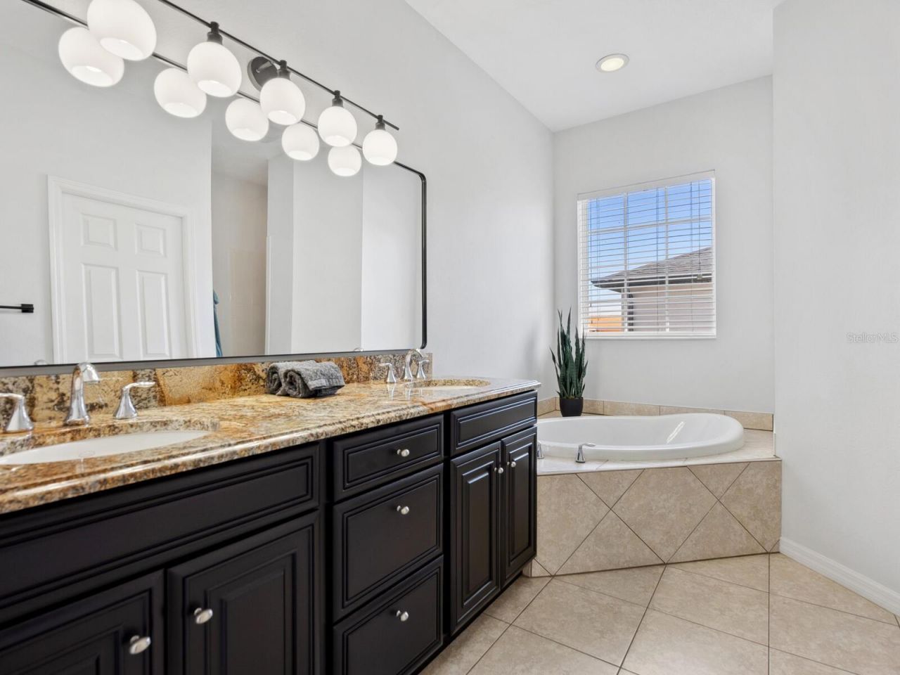 2159 Hawthorne Street, Sarasota, FL 34239 Photo