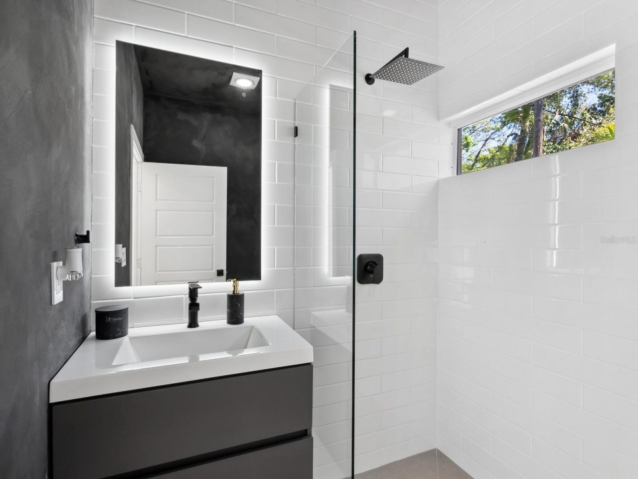 2159 Hawthorne Street, Sarasota, FL 34239 Photo