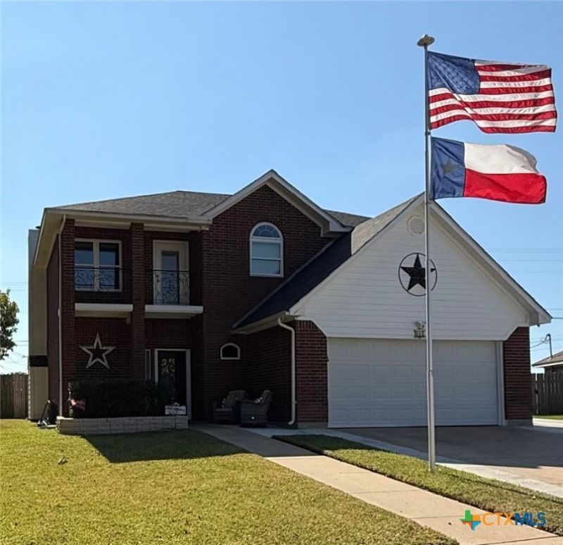 111 Belmoor Lane, Victoria, TX 77904 Main Photo