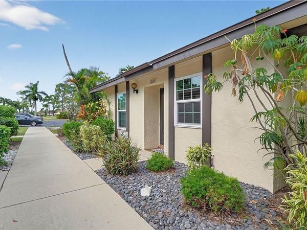 1009 Pine Isle LN S, Unit 1009, NAPLES, FL 34112