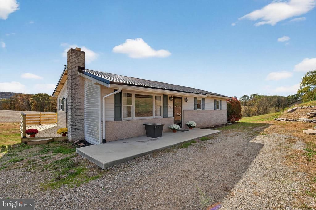 421 Million Dollar Road, Halifax, PA 17032 Main Photo