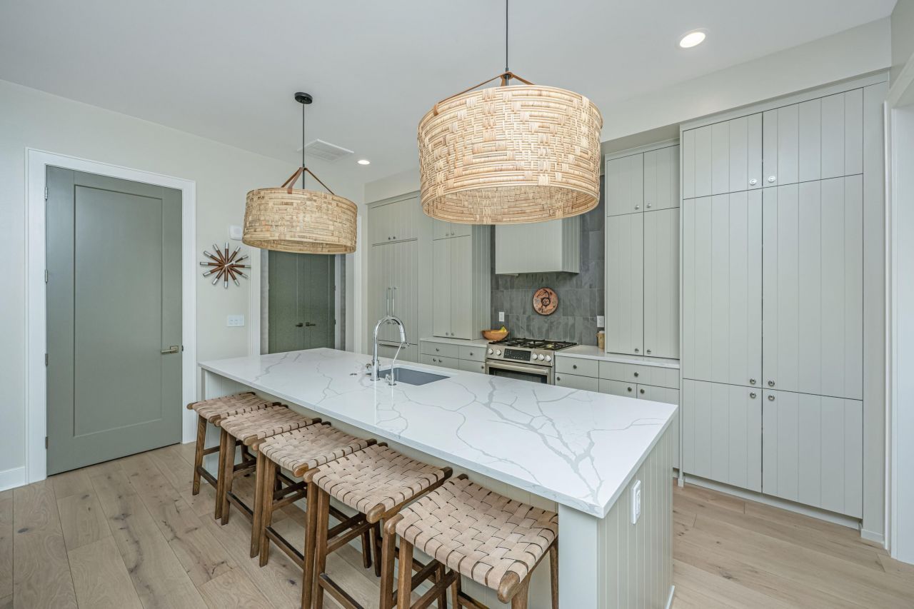 320 Longshore, Unit #1041 Street Photo 10