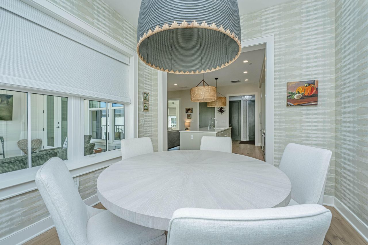 320 Longshore, Unit #1041 Street Photo 18