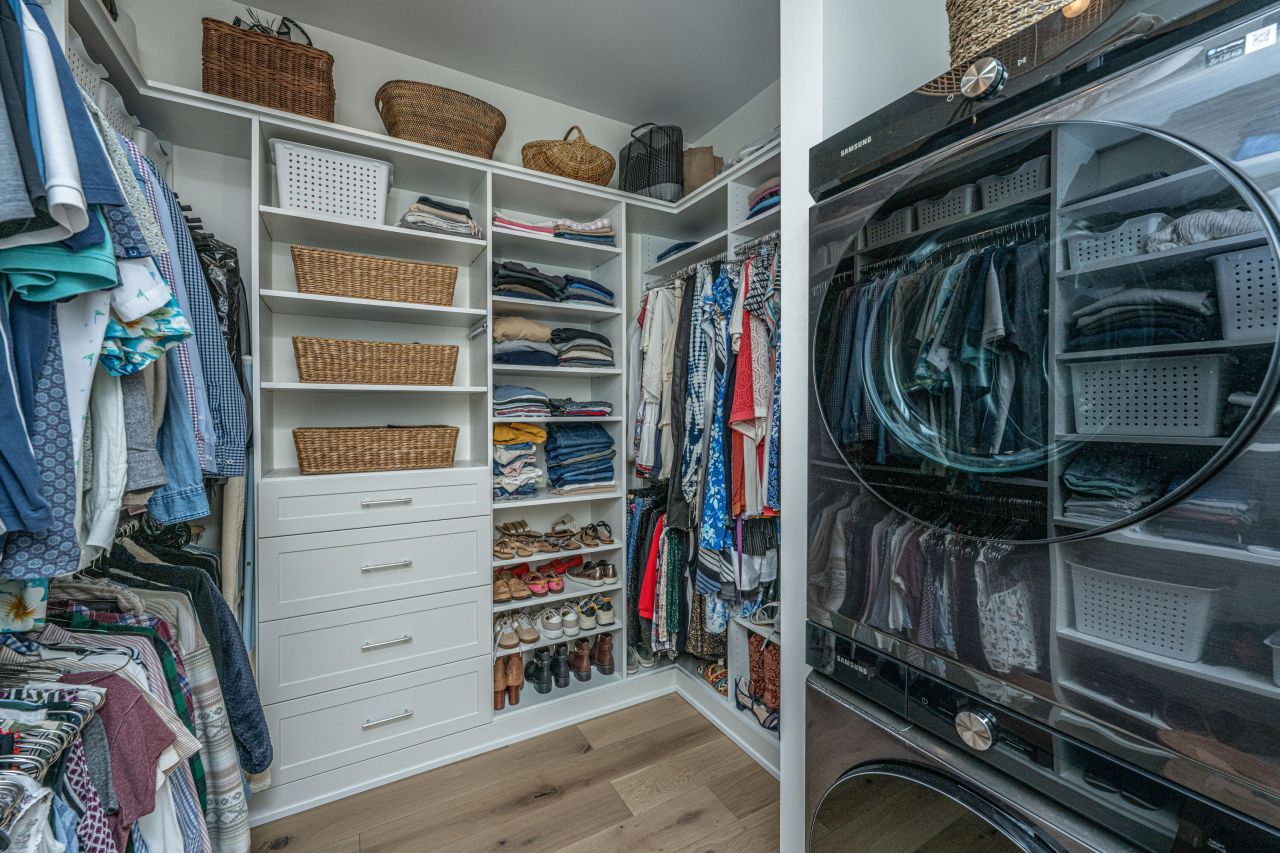 320 Longshore, Unit #1041 Street Photo 27