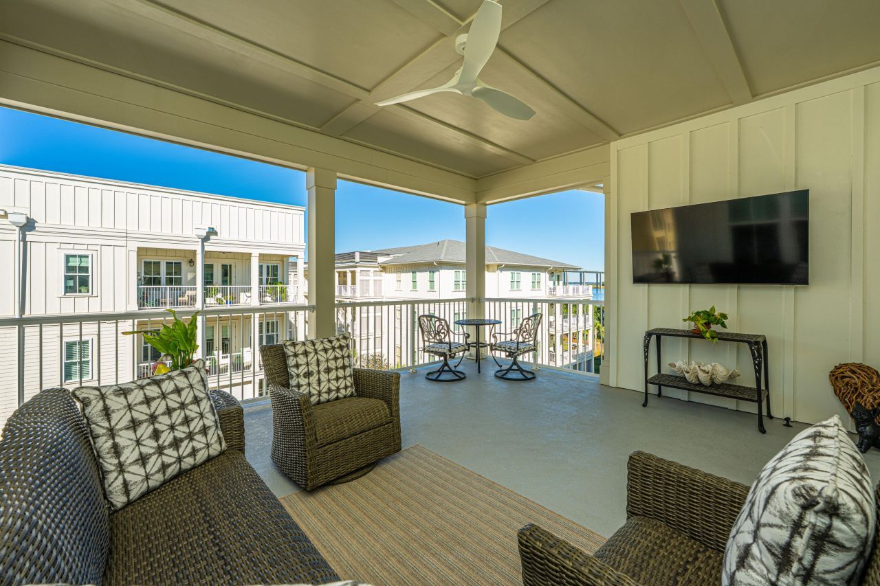 320 Longshore, Unit #1041 Street Photo 35