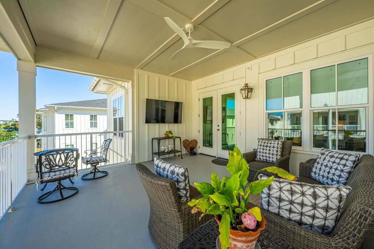 320 Longshore, Unit #1041 Street Photo 36