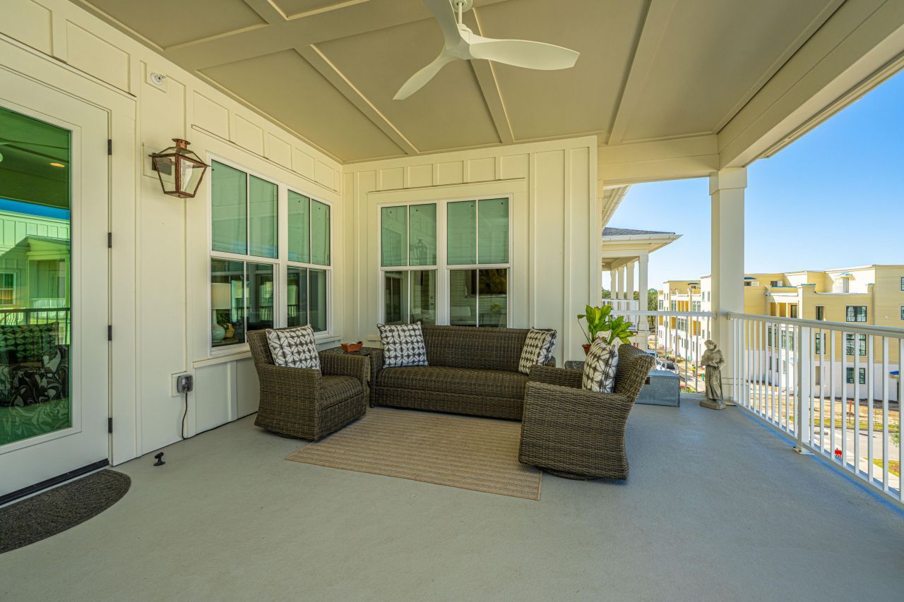 320 Longshore, Unit #1041 Street Photo 37