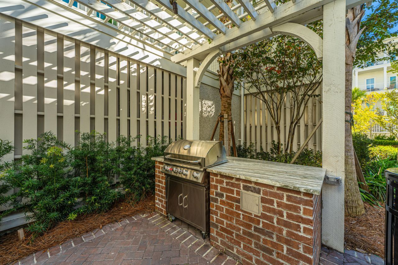 320 Longshore, Unit #1041 Street Photo 42