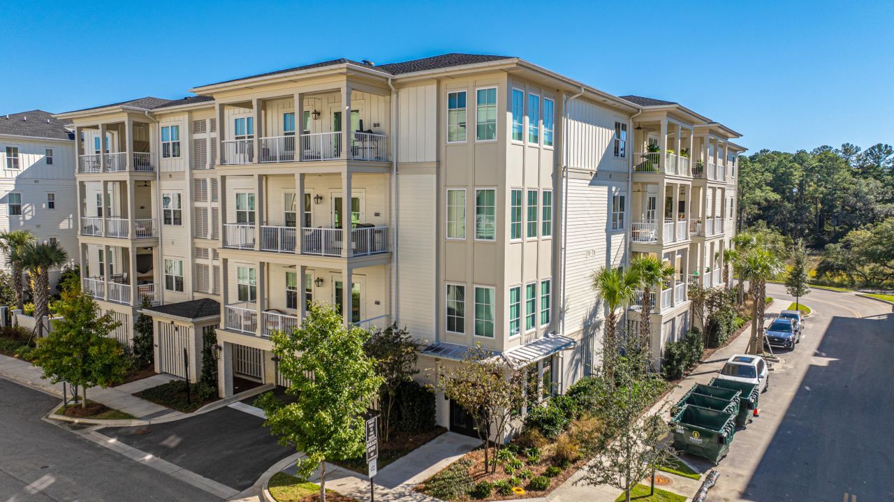 320 Longshore, Unit #1041 Street Photo 45