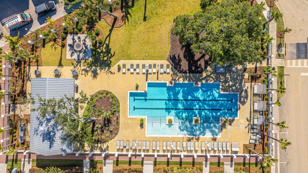 320 Longshore, Unit #1041 Street Photo 55