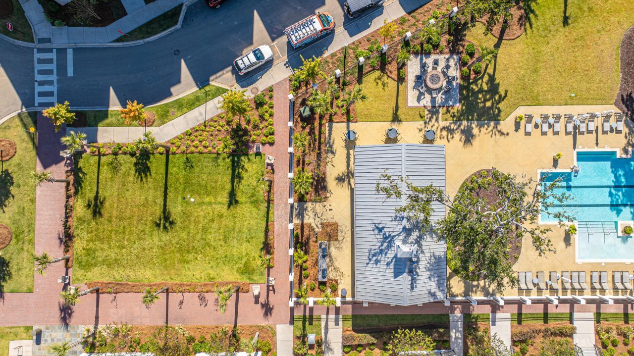 320 Longshore, Unit #1041 Street Photo 56