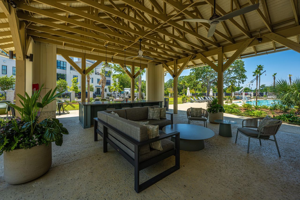 320 Longshore, Unit #1041 Street Photo 61